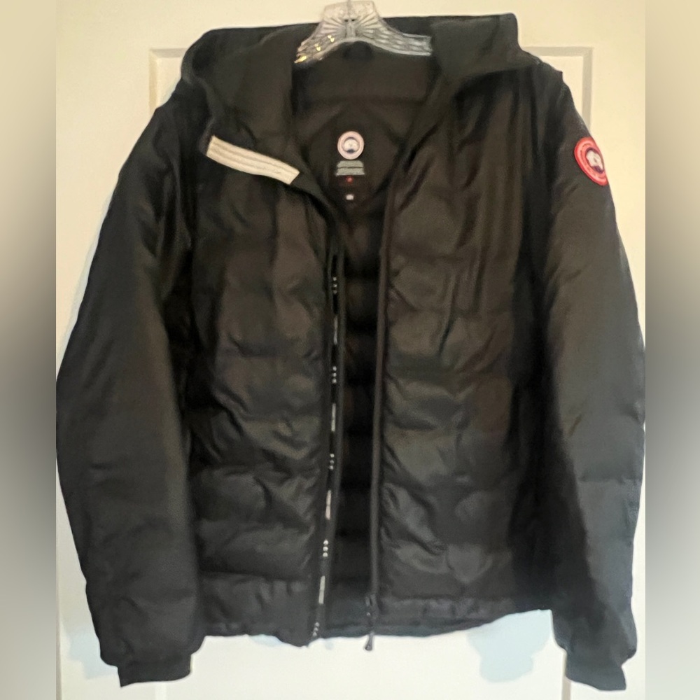 Canada Goose Women’s Down Coat Size Medium